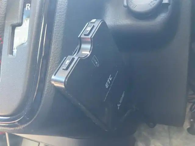 スズキ アルト ターボRS 鳥取県 2018(平30)年 5.5万km ピュアホワイトP ターボ車/社外ナビ/フルセグ/CD/DVD/BT/バックカメラ・ETC/ルームミラー型ドライブレコーダー/レーダーブレーキサポート/ローダウンスプリング/キセノンヘットライト/weds sport16インチアルミホイール/パドルシフト/プッシュエンジンスタート/アイドリングストップ/純正フロアマット/ドアバイザー/純正サスペンション車載/スタットレスセット積み込み/（タイヤ５部山　ブリジストン）