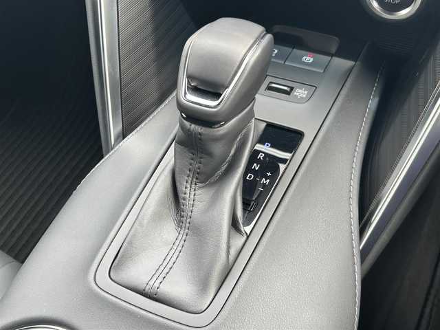 トヨタ ハリアー Z 福島県 2024(令6)年 0.4万km プレシャスブラックパール JBLプレミアムサウンド/トヨタセーフティセンス/レーンディパチャーアラート/ブラインドスポットモニター/純正メモリナビ/　【フルセグ/BT/USB/Miracast】/バックカメラ/ビルトインETC2.0/デジタルインナーミラー/電動リアゲート/ドライブレコーダー/ステアリングスイッチ/レーダークルーズコントロール/ハーフレザーシート/運転席パワーシート/LEDヘッドライト（AUTO機能付き）/　・フォグランプ/オートマチックハイビーム/ヘッドアップディスプレイ/パーキングアシスト/コーナーセンサー
