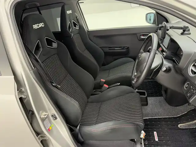 スズキ アルト ワークス 兵庫県 2019(平31)年 9.9万km スチールシルバーM 社外SDナビ/（AM/FM/CD/DVD/Bluetooth/フルセグTV）/スマートアシスト/LKA/横滑り防止装置/衝突軽減システム/クリアランスソナー/パドルシフト/ステアリングスイッチ/ビルトインETC/LEDヘッドライト/オートライト/MTモード付AT/ターボエンジン/純正15インチアルミホイール/純正フロアマット/ドアバイザー/スマートキー