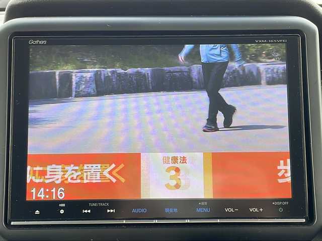 ホンダ Ｎ ＢＯＸ カスタム G Lパッケージ 青森県 2016(平28)年 9万km スマートブラック 4WD/純正８インチナビ・フルセグTV/CD・DVD・Bluetooth/バックカメラ/両側パワースライドドア/前席シートヒーター/純正エンジンスターター/リアシートスライド/シートバックテーブル/後席左右サンシェード/前ドライブレコーダー/HIDライト/LEDフォグランプ/社外14インチAWスタッドレス/社外14インチAW夏タイヤあり/スマートキー/プッシュスタート