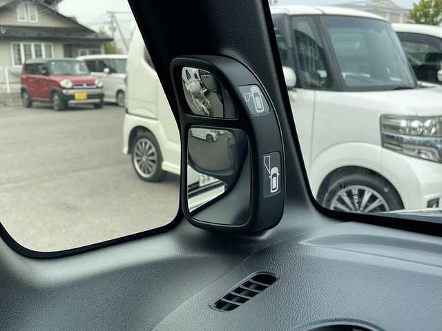 ホンダ Ｎ ＢＯＸ カスタム G Lパッケージ 青森県 2016(平28)年 9万km スマートブラック 4WD/純正８インチナビ・フルセグTV/CD・DVD・Bluetooth/バックカメラ/両側パワースライドドア/前席シートヒーター/純正エンジンスターター/リアシートスライド/シートバックテーブル/後席左右サンシェード/前ドライブレコーダー/HIDライト/LEDフォグランプ/社外14インチAWスタッドレス/社外14インチAW夏タイヤあり/スマートキー/プッシュスタート