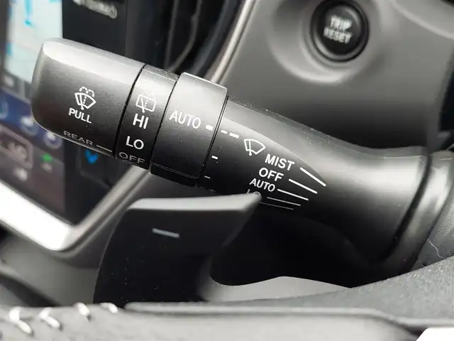 スバル クロストレック リミテッド 東京都 2023(令5)年 0.5万km グレー 純正メーカー11.6インチナビ/マルチビューカメラ/STIルーフスポイラー/サンルーフ/アイサイト/パドルシフト/レーダークルーズコントロール/コーナーセンサー/ビルトインETC/ドライブレコーダー/パワーシート/シートヒーター/ハンドルヒーター/LEDヘッドライト