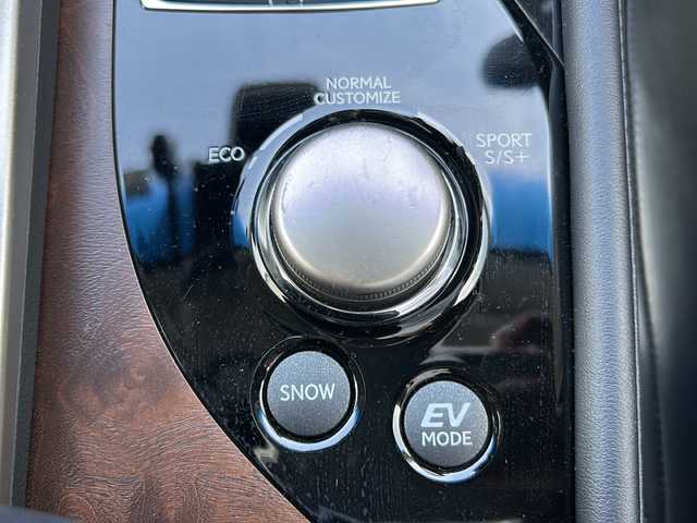 レクサス ＧＳ 300h バージョンL 岐阜県 2018(平30)年 6万km 白 /純正ナビ/(Bluetooth接続/CD/DVD/ミュージックプレイヤー)//フルセグテレビ//バックカメラ//電子制御ブレーキシステム//ビークルスタビリティコントロール//トラクションコントロール//ヒルスタートアシストコントロール//バリアブルギアレシオステアリング//ダイナミックリアステアリング//エレクトリックパワーステアリング//アダプティブバリアブルサスペンションシステム//レクサスダイナミックハンドリングシステム//ビークルダイナミクスインテグレイテッドマネージメント//レーダークルーズコントロール//レーンキーピングアシスト//クリアランスソナー//パワーバックドア//リアサンシェード//シートヒーター//ETC//プッシュスタート