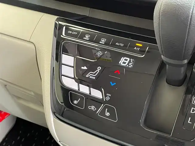 日産 ルークス X 岩手県 2023(令5)年 1.4万km スパークリングレッドM ワンオーナー/４WD/寒冷地仕様/ハンズフリーオートスライドドア/アラウンドビューモニター/エマージェンシーブレーキ/踏み間違い衝突防止アシスト/前後ソナー/ハイビームアシスト/レーンアシスト/横滑り防止装置/アイドリングストップ/シートヒーター/ステアリングヒーター/サーキュレーター/ロールサンシェード/シートバックテーブル/純正ナビ/（フルセグ/SD/Bluetooth/AM/FM）/ステアリングスイッチ/ETC/ドライブレコーダー/ヘッドライトレベライザー/14インチスチールホイール　純正ホイールキャップ
