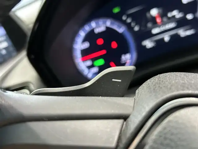 トヨタ クラウン ハイブリッド S スポーツスタイル 鹿児島県 2020(令2)年 6.4万km ブラック 純正メーカーＯＰナビ　/バックカメラ　/トヨタセーフティセンス　/ブラインドスポットモニター　/革巻きステアリング　/ステアリングリモコン　/パドルシフト　/ＬＥＤヘッドライト　/フロントフォグライト　/ＥＴＣ２．０