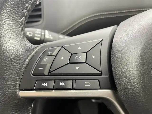 日産 セレナ ハイウェイスター プロパイロットED 大阪府 2016(平28)年 5.1万km ブリリアントホワイトパール プロパイロット/　・衝突軽減ブレーキ/　・レーダークルーズコントロール/　・レーンキープアシスト/純正ナビ/　CD/DVD/Bluetooth/USB/フルセグ/AUX/バックカメラ/両側パワースライドドア/ビルトインＥＴＣ/純正ドライブレコーダー（前）/コーナーセンサー（前後）/プッシュスタート/アイドリングストップ/スマートキー×1/純正フロアマット/純正アルミホイール/オートライト/フォグランプ/ハンズフリーオートスライド/ISOFIX/後席サンシェイド/ステアリングスイッチ/チルトステアリング/シートリフター/シートバックテーブル/ウインカーミラー