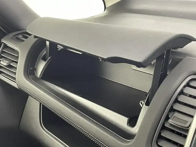 日産 セレナ ハイウェイスター プロパイロットED 大阪府 2016(平28)年 5.1万km ブリリアントホワイトパール プロパイロット/　・衝突軽減ブレーキ/　・レーダークルーズコントロール/　・レーンキープアシスト/純正ナビ/　CD/DVD/Bluetooth/USB/フルセグ/AUX/バックカメラ/両側パワースライドドア/ビルトインＥＴＣ/純正ドライブレコーダー（前）/コーナーセンサー（前後）/プッシュスタート/アイドリングストップ/スマートキー×1/純正フロアマット/純正アルミホイール/オートライト/フォグランプ/ハンズフリーオートスライド/ISOFIX/後席サンシェイド/ステアリングスイッチ/チルトステアリング/シートリフター/シートバックテーブル/ウインカーミラー