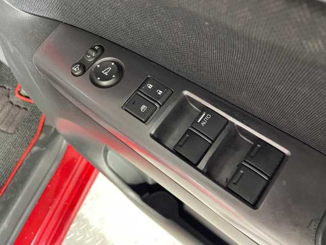 ホンダ Ｎ ＢＯＸ カスタム G ターボ Lパッケージ 神奈川県 2015(平27)年 7.7万km ミラノレッド 純正ナビ/・型番：VXM-155VFi/・フルセグTV/Bluetooth/CD/DVD/・バックカメラ/純正フリップダウンモニター/ターボ/両側パワースライドドア/クルーズコントロール/革巻きステアリング/・ステアリングリモコン/・パドルシフト/ハーフレザーシート/プッシュスタート/・スマートキー/HIDヘッドライト/・オートライト/・フォグライト/純正フロアマット/電動格納ミラー/ETC