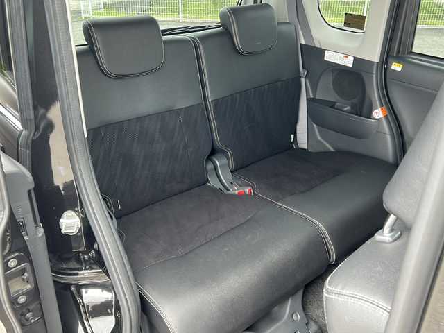 ダイハツ タント カスタム RS トップED SA 富山県 2015(平27)年 6.8万km 黒 禁煙車/４ＷＤ/純正ナビ/純正後席モニター/フルセグＴＶ/ＢＴ・ＣＤ・ＤＶＤ/バックカメラ/USB入力端子/純正１５インチＡＷ/純正フロアマット/両側電動ドア/ＥＴＣ/オートライト/LEDヘッドライト/Wエアバッグ/AAC/スマートキー