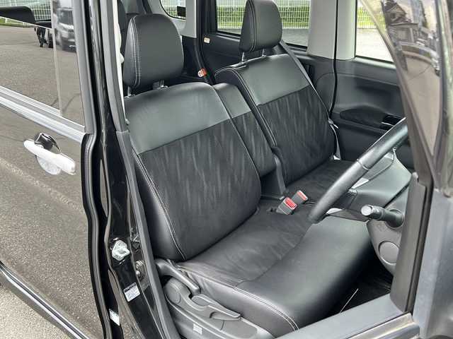 ダイハツ タント カスタム RS トップED SA 富山県 2015(平27)年 6.8万km 黒 禁煙車/４ＷＤ/純正ナビ/純正後席モニター/フルセグＴＶ/ＢＴ・ＣＤ・ＤＶＤ/バックカメラ/USB入力端子/純正１５インチＡＷ/純正フロアマット/両側電動ドア/ＥＴＣ/オートライト/LEDヘッドライト/Wエアバッグ/AAC/スマートキー