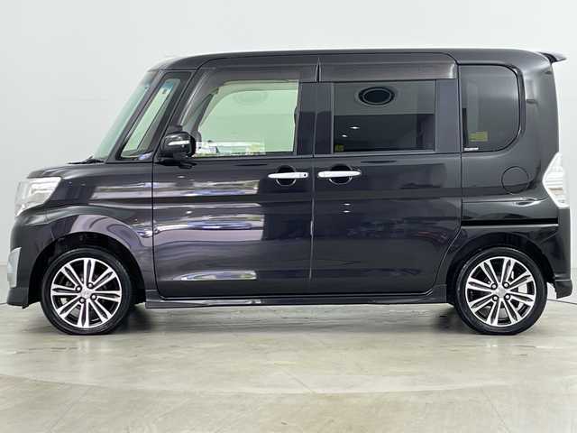 ダイハツ タント カスタム RS SA 道央・札幌 2015(平27)年 6.8万km ブラックマイカメタリック ・禁煙車/・4WD/・純正ナビ&CD&DVD&BT&SD&HDMI&iPod&USB/・純正フリップダウンモニター/・両側パワースライドドア/・バックカメラ/・衝突被害軽減ブレーキ/・横滑り防止装置/・アイドリングストップ/・ETC/・nanoe/・USB入力端子/・純正フロアマット/・電動格納ミラー/・LEDヘッドライト/・オートライト/・スマートキー/・スペアキー/・純正エンジンスターター