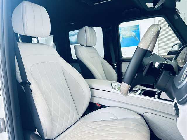 メルセデス・ベンツ ゲレンデヴァーゲン Ｇ４００ｄ AMGライン 大阪府 2021(令3)年 0.3万km ダイヤモンドホワイト マヌファクトゥーアエディション/ワンオーナー/サンルーフ/ブルメスター/レーダーセーフティ/ACC/ホワイトレザー/メモリ付きパワーシート/エアシートヒーター/純正ナビ/TV/360度カメラ/applecarplay/純正20インチAW/LEDヘッドライト/アンビエントライト/ブラインドスポット