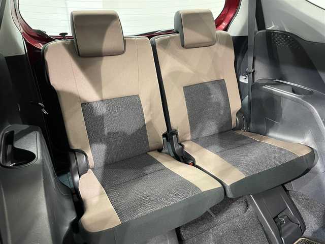 トヨタ シエンタ G グランパー 愛知県 2020(令2)年 1.1万km センシュアルレッドマイカ 純正ナビ【NSZT-W68T】/パノラミックビューモニター/両側パワースライドドア/衝突軽減ブレーキ/レーンディパーチャーアラート/クリアランスソナー/先行車発進告知/ドライブレコーダー/ビルトインＥＴＣ/USBポート/ＩＳＯＦＩＸ/LEDヘッドライト/オートハイビーム/純正フロアマット/アイドリングストップ