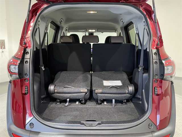 トヨタ シエンタ G グランパー 愛知県 2020(令2)年 1.1万km センシュアルレッドマイカ 純正ナビ【NSZT-W68T】/パノラミックビューモニター/両側パワースライドドア/衝突軽減ブレーキ/レーンディパーチャーアラート/クリアランスソナー/先行車発進告知/ドライブレコーダー/ビルトインＥＴＣ/USBポート/ＩＳＯＦＩＸ/LEDヘッドライト/オートハイビーム/純正フロアマット/アイドリングストップ