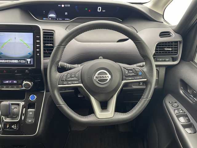 日産 セレナ 千葉県 2020(令2)年 3.4万km 黒 プロパイロット/（衝突軽減ブレーキ　レーンキープアシスト　レーダークルーズコントロール　標識認識機能）/フリップダウンモニター/純正SDナビ/（フルセグ/Bluetooth/CD/DVD/ブルーレイ/FM/AM）/全方位カメラ/ETC/アイドリングストップ/デジタルインナーミラー/両側パワースライドドア/スマートキー/LEDヘッドライト/フォグライト/電動格納ミラー/ブラインドスポットモニター/社外フロアマット/純正サイドバイザー/ロールサンシェード/シートバックテーブル/W＋サイド＋カーテンエアバッグ