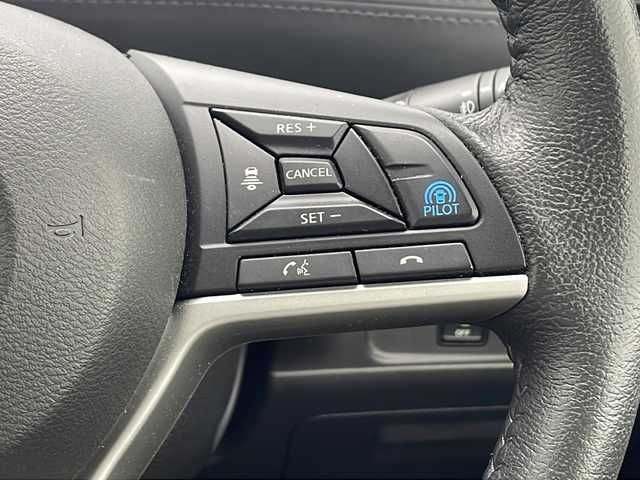 日産 セレナ 千葉県 2020(令2)年 3.4万km 黒 プロパイロット/（衝突軽減ブレーキ　レーンキープアシスト　レーダークルーズコントロール　標識認識機能）/フリップダウンモニター/純正SDナビ/（フルセグ/Bluetooth/CD/DVD/ブルーレイ/FM/AM）/全方位カメラ/ETC/アイドリングストップ/デジタルインナーミラー/両側パワースライドドア/スマートキー/LEDヘッドライト/フォグライト/電動格納ミラー/ブラインドスポットモニター/社外フロアマット/純正サイドバイザー/ロールサンシェード/シートバックテーブル/W＋サイド＋カーテンエアバッグ