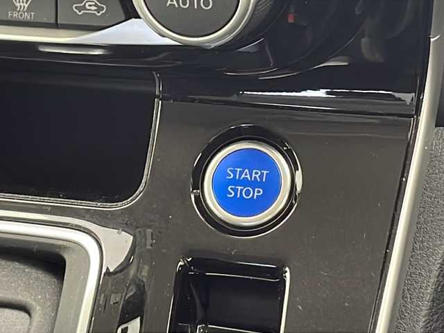 日産 セレナ 千葉県 2020(令2)年 3.4万km 黒 プロパイロット/（衝突軽減ブレーキ　レーンキープアシスト　レーダークルーズコントロール　標識認識機能）/フリップダウンモニター/純正SDナビ/（フルセグ/Bluetooth/CD/DVD/ブルーレイ/FM/AM）/全方位カメラ/ETC/アイドリングストップ/デジタルインナーミラー/両側パワースライドドア/スマートキー/LEDヘッドライト/フォグライト/電動格納ミラー/ブラインドスポットモニター/社外フロアマット/純正サイドバイザー/ロールサンシェード/シートバックテーブル/W＋サイド＋カーテンエアバッグ