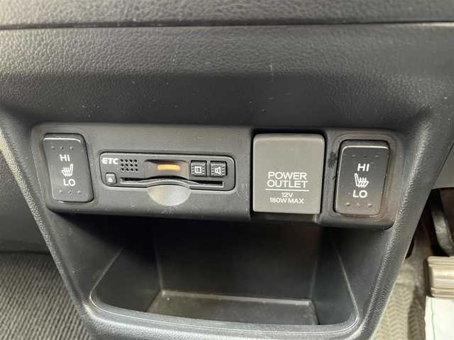 ホンダ Ｎ ＢＯＸ 2トーン SSパッケージ 山形県 2017(平29)年 6.1万km 青Ⅱ (株)IDOMが運営する【じしゃロン山形店】の自社ローン専用車両になります。/こちらは現金またはオートローンご利用時の価格です。/自社ローンご希望の方は別途その旨お申付け下さい。/GatherSDナビ/（CD/DVD/BT/TV/AM/FM）/バックカメラ/両側パワースライドドア/ビルトインETC/D/N席シートヒーター/電動格納ウィンカーミラー/ステアリングスイッチ/D/N席背面テーブル/後席サンシェード/スマートキー/プッシュスタート/横滑り防止機能