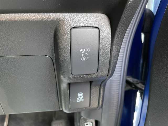 ホンダ Ｎ ＢＯＸ 2トーン SSパッケージ 山形県 2017(平29)年 6.1万km 青Ⅱ (株)IDOMが運営する【じしゃロン山形店】の自社ローン専用車両になります。/こちらは現金またはオートローンご利用時の価格です。/自社ローンご希望の方は別途その旨お申付け下さい。/GatherSDナビ/（CD/DVD/BT/TV/AM/FM）/バックカメラ/両側パワースライドドア/ビルトインETC/D/N席シートヒーター/電動格納ウィンカーミラー/ステアリングスイッチ/D/N席背面テーブル/後席サンシェード/スマートキー/プッシュスタート/横滑り防止機能