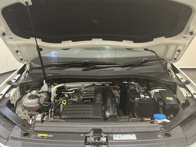 フォルクスワーゲン ティグアン TSI Rライン 新潟県 2018(平30)年 3.9万km 白 オールインセーフティ/・アダプティブ・クルーズコントロール/・レーンキープアシスト/・レーンチェンジアシストシステム/・アラウンドビューモニター/・リヤトラフィックアラート/・駐車支援システム/・パークディスタンスシステム/・ブレーキアシスト/・ESC/ABS/EBD/デジタルメータークラスター/Volkswagen純正インフォテイメントシステム/「Discover PRO」/・SSDナビゲーションシステム/・CD/DVD/TV/BT/ETC2.0/シートヒーター/ドライブレコーダー