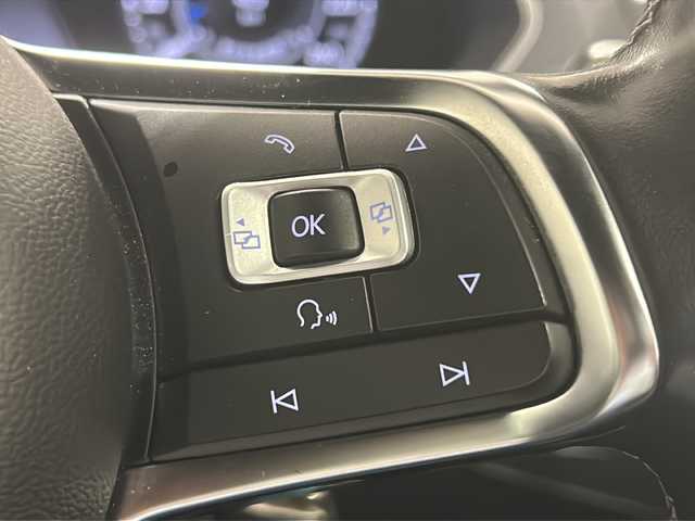 フォルクスワーゲン ティグアン TSI Rライン 新潟県 2018(平30)年 3.9万km 白 オールインセーフティ/・アダプティブ・クルーズコントロール/・レーンキープアシスト/・レーンチェンジアシストシステム/・アラウンドビューモニター/・リヤトラフィックアラート/・駐車支援システム/・パークディスタンスシステム/・ブレーキアシスト/・ESC/ABS/EBD/デジタルメータークラスター/Volkswagen純正インフォテイメントシステム/「Discover PRO」/・SSDナビゲーションシステム/・CD/DVD/TV/BT/ETC2.0/シートヒーター/ドライブレコーダー