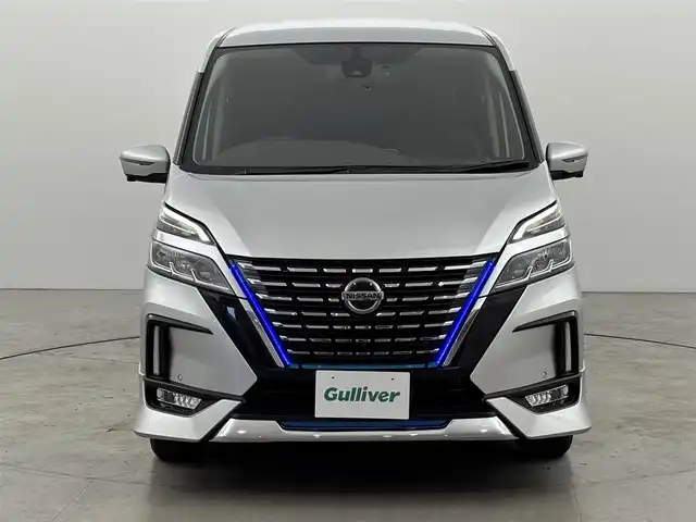 日産 セレナ e－パワー ハイウェイスター G 福岡県 2022(令4)年 5.2万km ブリリアントシルバー 後席モニター　/純正１０型ナビ　/全方位カメラ　/プロパイロット　/セーフティパックＡ　/両電動スライドドア　/ＢＳＭ　/ドライブモード　/デジタルルームミラー　/ＴＶキャンセラー　/ドラレコ　/ＥＴＣ　/純正アルミホイール