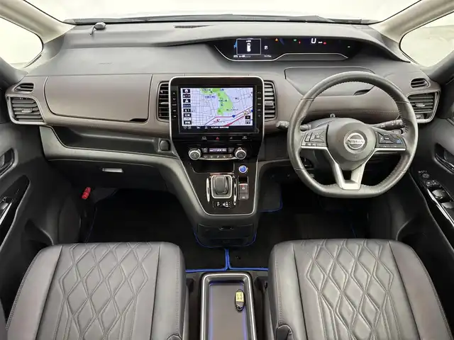 日産 セレナ e－パワー ハイウェイスター G 福岡県 2022(令4)年 5.2万km ブリリアントシルバー 後席モニター　/純正１０型ナビ　/全方位カメラ　/プロパイロット　/セーフティパックＡ　/両電動スライドドア　/ＢＳＭ　/ドライブモード　/デジタルルームミラー　/ＴＶキャンセラー　/ドラレコ　/ＥＴＣ　/純正アルミホイール