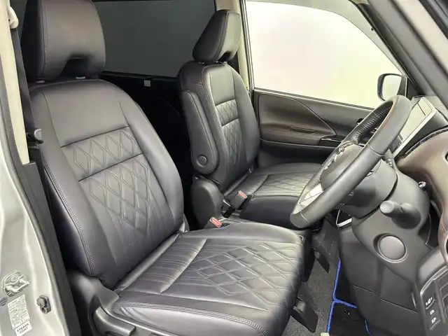 日産 セレナ e－パワー ハイウェイスター G 福岡県 2022(令4)年 5.2万km ブリリアントシルバー 後席モニター　/純正１０型ナビ　/全方位カメラ　/プロパイロット　/セーフティパックＡ　/両電動スライドドア　/ＢＳＭ　/ドライブモード　/デジタルルームミラー　/ＴＶキャンセラー　/ドラレコ　/ＥＴＣ　/純正アルミホイール