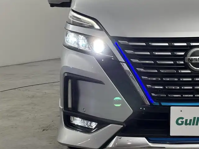 日産 セレナ e－パワー ハイウェイスター G 福岡県 2022(令4)年 5.2万km ブリリアントシルバー 後席モニター　/純正１０型ナビ　/全方位カメラ　/プロパイロット　/セーフティパックＡ　/両電動スライドドア　/ＢＳＭ　/ドライブモード　/デジタルルームミラー　/ＴＶキャンセラー　/ドラレコ　/ＥＴＣ　/純正アルミホイール