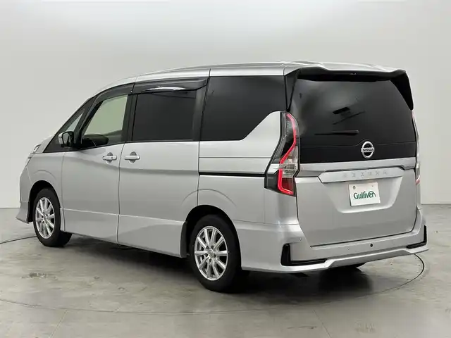 日産 セレナ e－パワー ハイウェイスター G 福岡県 2022(令4)年 5.2万km ブリリアントシルバー 後席モニター　/純正１０型ナビ　/全方位カメラ　/プロパイロット　/セーフティパックＡ　/両電動スライドドア　/ＢＳＭ　/ドライブモード　/デジタルルームミラー　/ＴＶキャンセラー　/ドラレコ　/ＥＴＣ　/純正アルミホイール