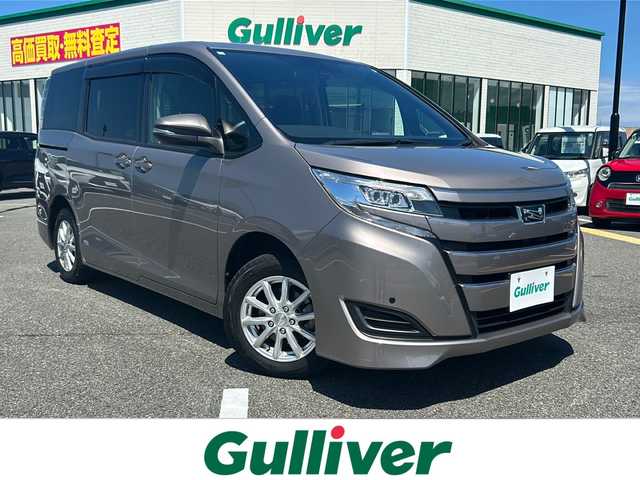 トヨタ ノア X 鳥取県 2018(平30)年 3.2万km アバンギャルドブロンズメタリック 純正9型ナビ/フルセグ/DVD/CD/BT/バックカメラ・ETC/トヨタセーフティセンス/レーンキープアシスト/クルーズコントロール/両側パワースライドドア/プッシュエンジンスタート/アイドリングストップ/LEDヘットライト/前後クリアランスソナー/社外アルミホイール/（スタットレスセット６分山）/フロアマット・ドアバイザー/スペアキー/サマータイヤ積込