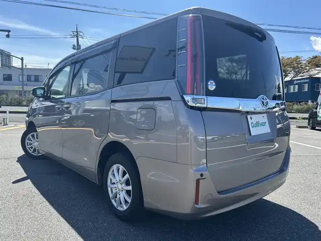 トヨタ ノア X 鳥取県 2018(平30)年 3.2万km アバンギャルドブロンズメタリック 純正9型ナビ/フルセグ/DVD/CD/BT/バックカメラ・ETC/トヨタセーフティセンス/レーンキープアシスト/クルーズコントロール/両側パワースライドドア/プッシュエンジンスタート/アイドリングストップ/LEDヘットライト/前後クリアランスソナー/社外アルミホイール/（スタットレスセット６分山）/フロアマット・ドアバイザー/スペアキー/サマータイヤ積込
