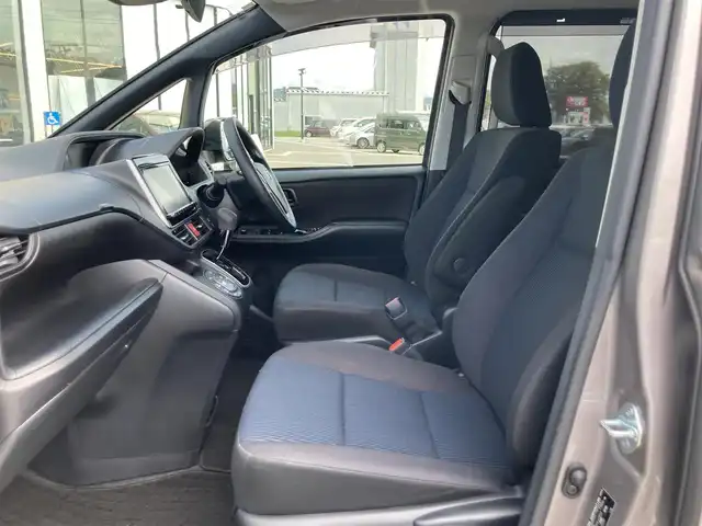 トヨタ ノア X 鳥取県 2018(平30)年 3.2万km アバンギャルドブロンズメタリック 純正9型ナビ/フルセグ/DVD/CD/BT/バックカメラ・ETC/トヨタセーフティセンス/レーンキープアシスト/クルーズコントロール/両側パワースライドドア/プッシュエンジンスタート/アイドリングストップ/LEDヘットライト/前後クリアランスソナー/社外アルミホイール/（スタットレスセット６分山）/フロアマット・ドアバイザー/スペアキー/サマータイヤ積込