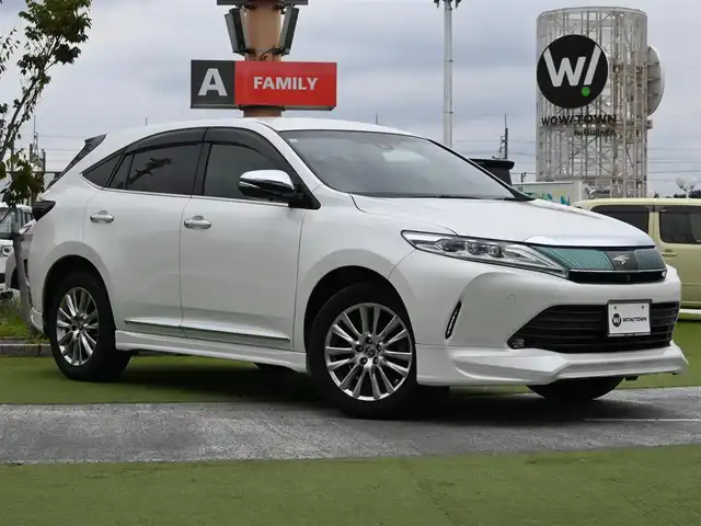 トヨタ ハリアー プログレス 千葉県 2018(平30)年 4.3万km ホワイトパールクリスタルシャイン Toyota Safety Sense/・プリクラッシュセーフティ/・レーンディパーチャーアラート/・オートハイビーム/・レーダークルーズコントロール/パワーバックドア/ハーフレザーシート/JBL/純正ナビ/地デジTV/【DVD/CD再生機能　Bluetooth接続】/パノラミックビューモニター/ドライブレコーダー/革巻きステアリング/ETC/LEDヘッドライト/フォグライト/ウインカーミラー/クリアランスソナー/純正18インチアルミホイル/サイド/カーテンエアバッグ/スマートキー