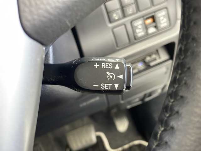 トヨタ ノア Si ダブルバイビーⅡ 茨城県 2018(平30)年 6.1万km ホワイトパールクリスタルシャイン ワンオーナー　１１型ナビ　フルセグＴＶ　バックカメラ　両側電動スライドドア　　衝突軽減ブレーキドライブレコーダー　黒革コンビシート　エアロ　スマートキー　ＥＴＣ　ＬＥＤライト　オートライト　禁煙車