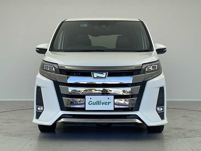 トヨタ ノア Si ダブルバイビーⅡ 茨城県 2018(平30)年 6.1万km ホワイトパールクリスタルシャイン ワンオーナー　１１型ナビ　フルセグＴＶ　バックカメラ　両側電動スライドドア　　衝突軽減ブレーキドライブレコーダー　黒革コンビシート　エアロ　スマートキー　ＥＴＣ　ＬＥＤライト　オートライト　禁煙車