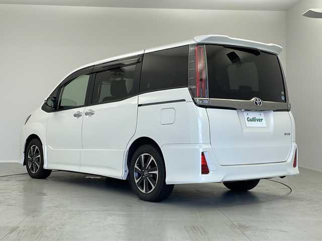 トヨタ ノア Si ダブルバイビーⅡ 茨城県 2018(平30)年 6.1万km ホワイトパールクリスタルシャイン ワンオーナー　１１型ナビ　フルセグＴＶ　バックカメラ　両側電動スライドドア　　衝突軽減ブレーキドライブレコーダー　黒革コンビシート　エアロ　スマートキー　ＥＴＣ　ＬＥＤライト　オートライト　禁煙車