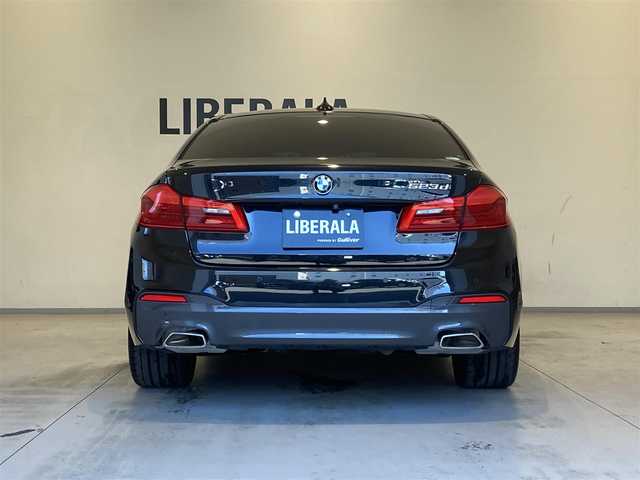 ＢＭＷ ５２３ｄ ED ミッション:インポッシブル 熊本県 2019(平31)年 6.5万km サファイアブラックP 限定車：エディション・ミッションインポッシブル/純正HDDナビ/360°カメラ/コーナーセンサー/ハーマンカードンプレミアムサラウンドシステム/Bluetooth/USB/DVD/CD/フルセグTV/アダプティブクルーズコントロール/ヘッドアップディスプレイ/インテリジェントセーフティー/オートマチックハイビーム/パワートランクドア/オートホールドアシスト/LEDヘッドライト/LEDフォグライト/ドライブレコーダー/ETC2.0/【EDミッションインポッシブル/ブラック・サファイア（475）】