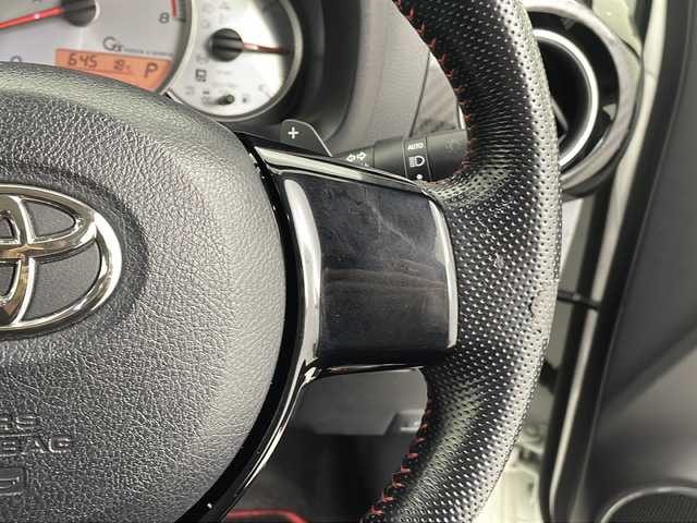 トヨタ ヴィッツ RS G’s スマートパッケージ 宮城県 2015(平27)年 7.1万km ホワイトパールクリスタルシャイン 禁煙車/純正エアロ（S）/純正7インチSDナビ/・BT.CD.DVD.AM.FM.SD/フルセグテレビ/ビルトインETC/プッシュスタート/スマートキー（2本）/パドルシフト/革巻きステアリング/ステアリングスイッチ/ハーフレザーシート/純正フロアマット/純正17インチアルミホイール/リアフォグ/LEDヘッドライト/LEDフォグランプ/冬タイヤ積込