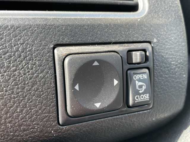 日産 セレナ ハイウェイスター S HV エアロ 新潟県 2013(平25)年 7.1万km スーパーブラック メモリナビ/ワンセグテレビ/純正ホイール夏タイヤ装着/ウィンカーミラー/クルーズコントロール/ドアバイザー/プッシュスタート/片側パワースライドドア/ETC/ドライブレコーダー/純正フロアマット/電動格納ドアミラー/スペアキー1個