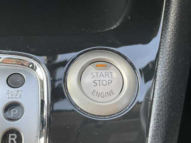 日産 セレナ ハイウェイスター S HV エアロ 新潟県 2013(平25)年 7.1万km スーパーブラック メモリナビ/ワンセグテレビ/純正ホイール夏タイヤ装着/ウィンカーミラー/クルーズコントロール/ドアバイザー/プッシュスタート/片側パワースライドドア/ETC/ドライブレコーダー/純正フロアマット/電動格納ドアミラー/スペアキー1個