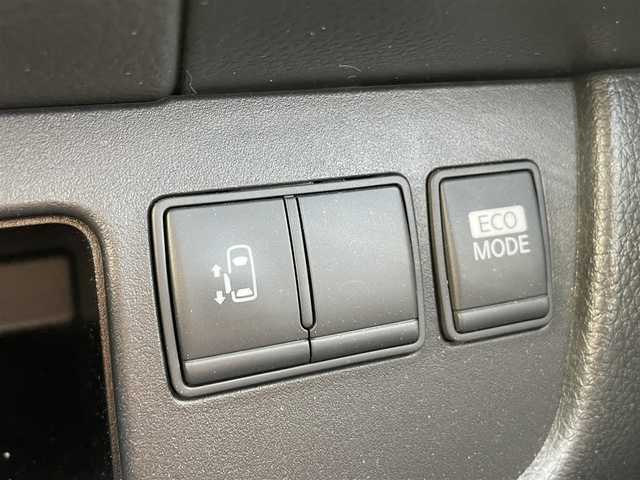 日産 セレナ ハイウェイスター S HV エアロ 新潟県 2013(平25)年 7.1万km スーパーブラック メモリナビ/ワンセグテレビ/純正ホイール夏タイヤ装着/ウィンカーミラー/クルーズコントロール/ドアバイザー/プッシュスタート/片側パワースライドドア/ETC/ドライブレコーダー/純正フロアマット/電動格納ドアミラー/スペアキー1個