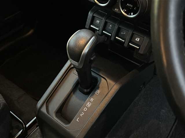 スズキ ジムニー XC 福島県 2023(令5)年 0.7万km ジャングルグリーン 4WD ナビ フルセグTV　Bluetooth バックカメラ オートクルーズ 衝突軽減ブレーキ シートヒーター ETC レーンキープ LEDヘッドライト フォグランプ オートライト スマートキー