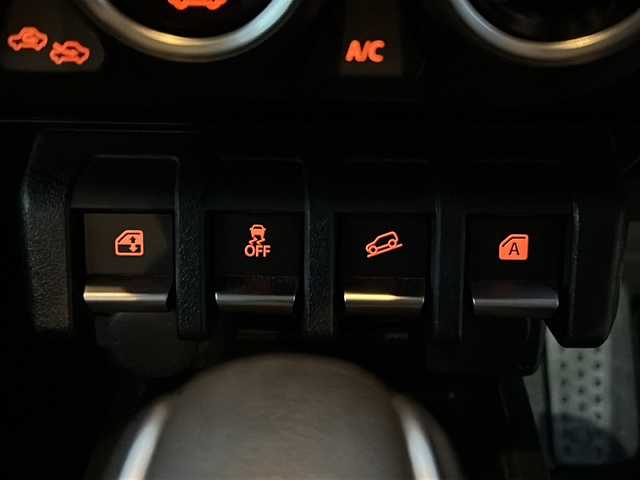スズキ ジムニー XC 福島県 2023(令5)年 0.7万km ジャングルグリーン 4WD ナビ フルセグTV　Bluetooth バックカメラ オートクルーズ 衝突軽減ブレーキ シートヒーター ETC レーンキープ LEDヘッドライト フォグランプ オートライト スマートキー