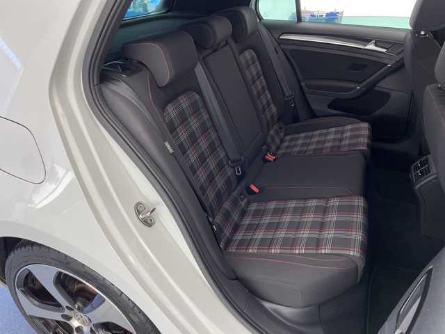 フォルクスワーゲン ゴルフ ＧＴＩ 宮崎県 2015(平27)年 8.8万km ピュアホワイト 純正ナビ/Ｂｌｕｅｔｏｏｔｈ　/ＦＭ／ＡＭ　/コーナセンサー　/クルーズコントロール/パドルシフト/ドライブレコーダー/オートホールド　/オートライト　/プッシュスタート/スペアキー　/ＥＴＣ　/横滑り防止機能