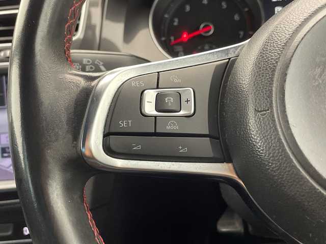 フォルクスワーゲン ゴルフ ＧＴＩ 宮崎県 2015(平27)年 8.8万km ピュアホワイト 純正ナビ/Ｂｌｕｅｔｏｏｔｈ　/ＦＭ／ＡＭ　/コーナセンサー　/クルーズコントロール/パドルシフト/ドライブレコーダー/オートホールド　/オートライト　/プッシュスタート/スペアキー　/ＥＴＣ　/横滑り防止機能