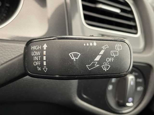 フォルクスワーゲン ゴルフ ＧＴＩ 宮崎県 2015(平27)年 8.8万km ピュアホワイト 純正ナビ/Ｂｌｕｅｔｏｏｔｈ　/ＦＭ／ＡＭ　/コーナセンサー　/クルーズコントロール/パドルシフト/ドライブレコーダー/オートホールド　/オートライト　/プッシュスタート/スペアキー　/ＥＴＣ　/横滑り防止機能