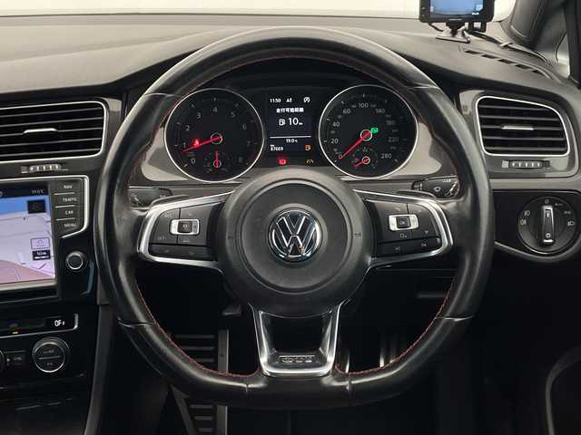 フォルクスワーゲン ゴルフ ＧＴＩ 宮崎県 2015(平27)年 8.8万km ピュアホワイト 純正ナビ/Ｂｌｕｅｔｏｏｔｈ　/ＦＭ／ＡＭ　/コーナセンサー　/クルーズコントロール/パドルシフト/ドライブレコーダー/オートホールド　/オートライト　/プッシュスタート/スペアキー　/ＥＴＣ　/横滑り防止機能