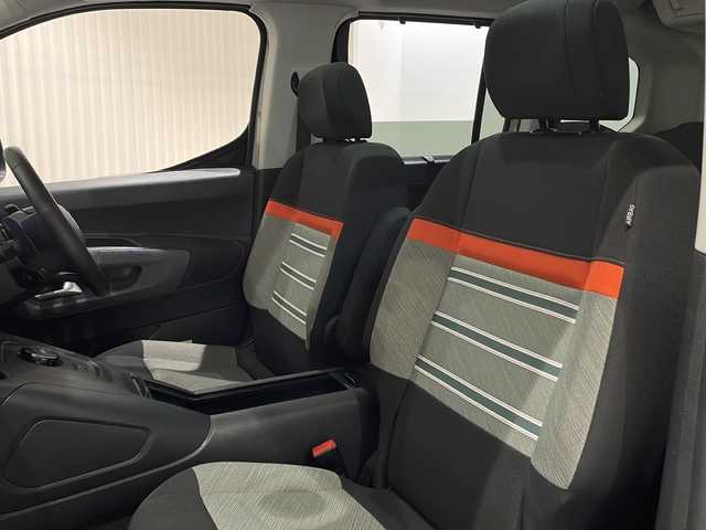 シトロエン シトロエン ベルランゴ シャイン ブルーHDi XTRパック 新潟県 2023(令5)年 2.1万km サーブル パノラマガラスルーフ/アクティブクルーズコントロール/AppleCarPlay/AndroidAuto/TV/ブラインドスポットモニター/インテリジェントハイビーム/純正ディスプレイオーディオ/バックカメラ（トップリアビジョン機能付）/サイドカメラ/クリアランスソナー/ETC/ドライブレコーダー/パドルシフト/アイドリングストップ/プッシュスタート/ アクティブセーフティブレーキ/レーンキープアシスト/トラフィックサインインフォメーション