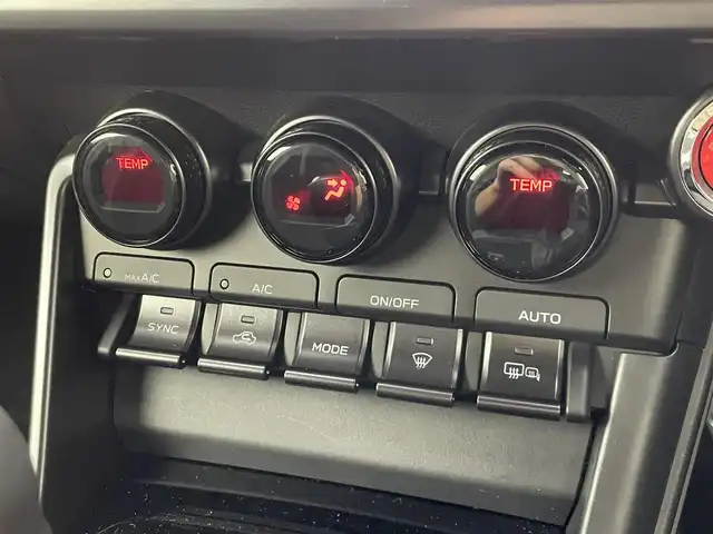 スバル ＢＲＺ STIスポーツ 群馬県 2024(令6)年 1.3万km アイスシルバーメタリック Brembo製フロント(17インチ対向4ポッド)/リヤ(17インチ対向2ポッド)ベンチレーテッドディスクブレーキ(ゴールドキャリパー)/STIフルエアロ(フロント/サイド/リア/リアアンダー)/BBS18インチアルミホイール/HKSマフラー/HKSエアクリーナー/HKS車高調/＝＝＝＝＝/純正9インチナビ/・AM/FM/CD/DVD/USB/Bluetooth/フルセグTV/＝＝＝＝＝/純正９インチナビ　Ｂｒｅｍｂｏキャリパー　ＳＴＩフルエアロ　ＢＢＳアルミホイール　ＨＫＳマフラー　ＨＫＳエアクリーナー　ＨＫＳ車高調　アイサイト　バックカメラ　ドライブレコーダー　ＥＴＣ２．０　禁煙車